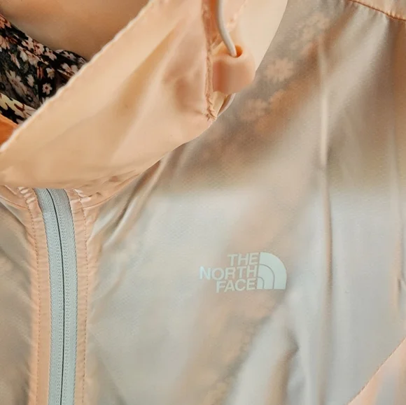 TNF windbreaker Size Small - Picture 2 of 6